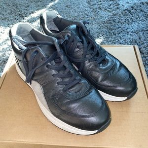 Everlane Tread Raven